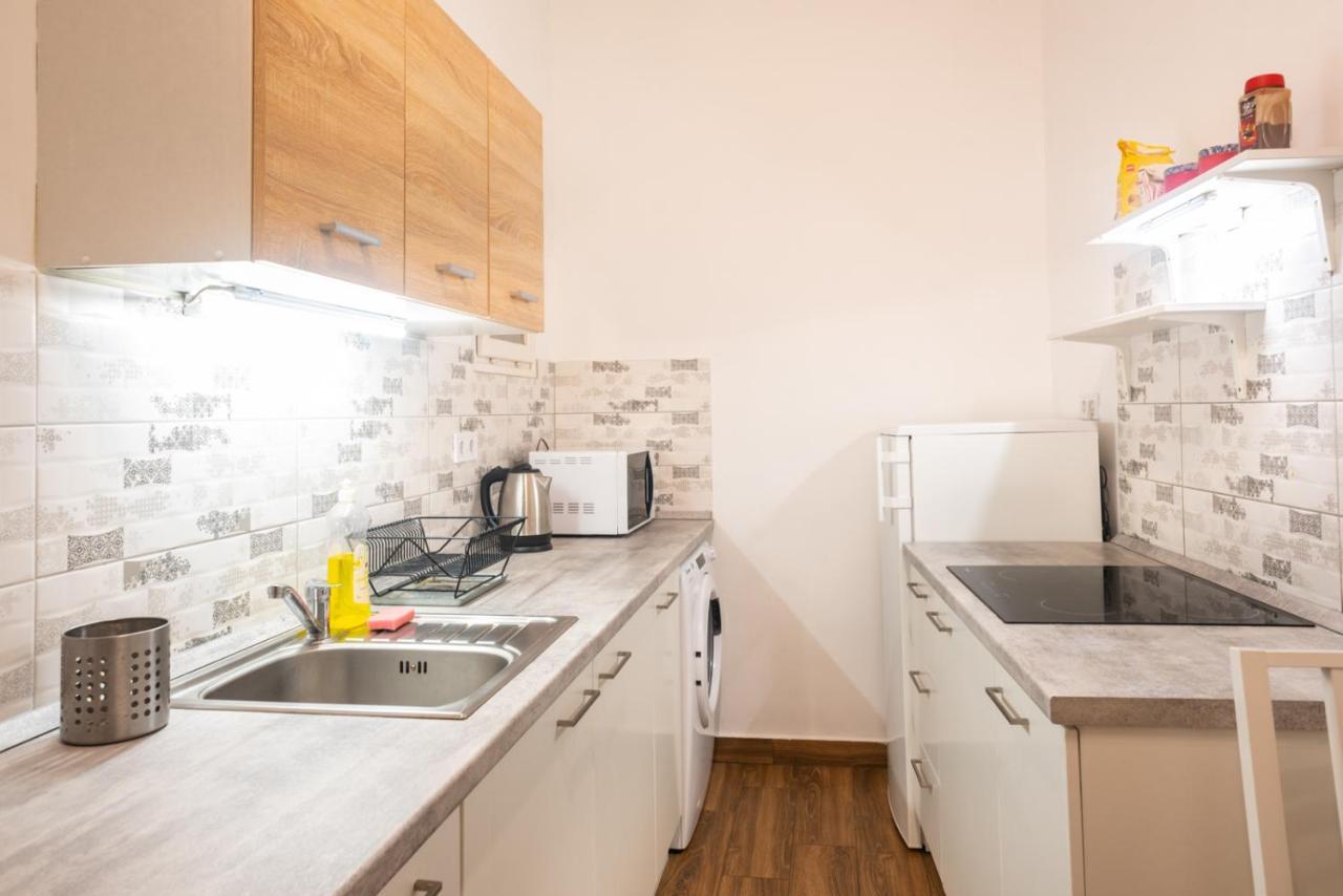 Cozy & Quiet Apartment Near Kiraly Street Free Parking, Ac, Perfect For 4 Guests! Будапешт Экстерьер фото