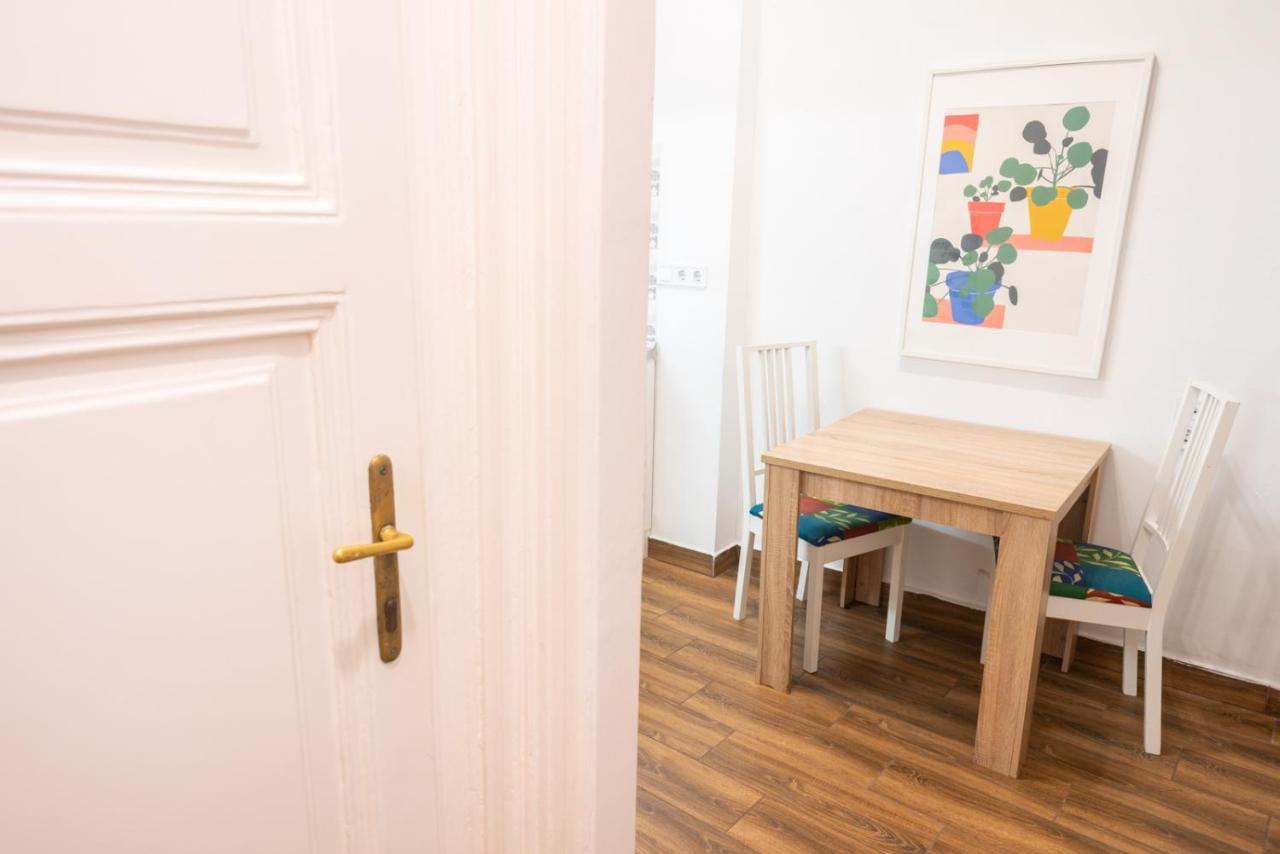 Cozy & Quiet Apartment Near Kiraly Street Free Parking, Ac, Perfect For 4 Guests! Будапешт Экстерьер фото